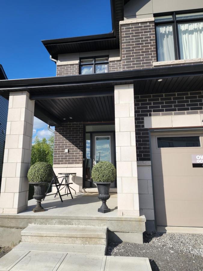 Place You Can Call Home !!! Near Ottawa Airport Екстериор снимка